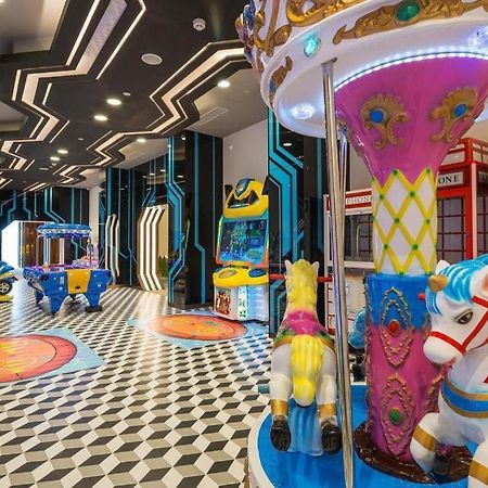 Dali Hotel Екстериор снимка