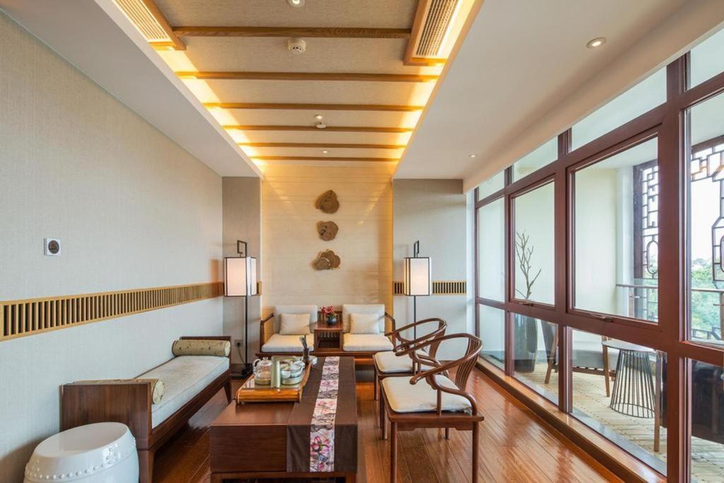 Dali Hotel Екстериор снимка