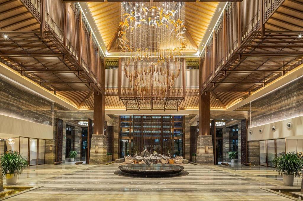 Dali Hotel Екстериор снимка