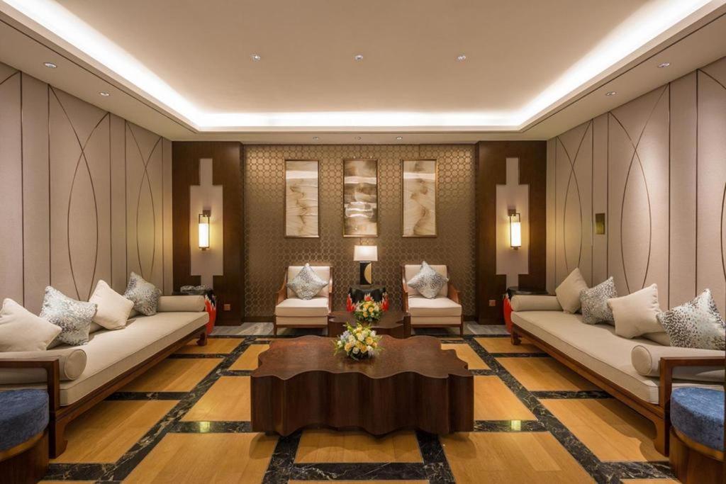 Dali Hotel Екстериор снимка