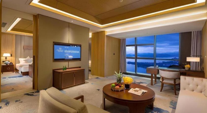 Dali Hotel Екстериор снимка