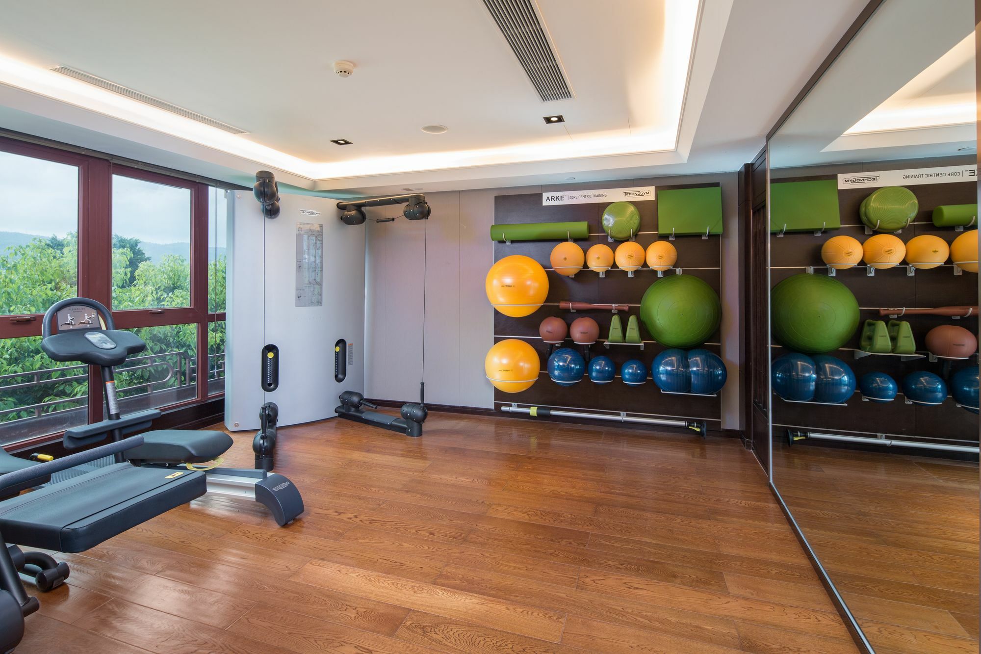 Dali Hotel Екстериор снимка